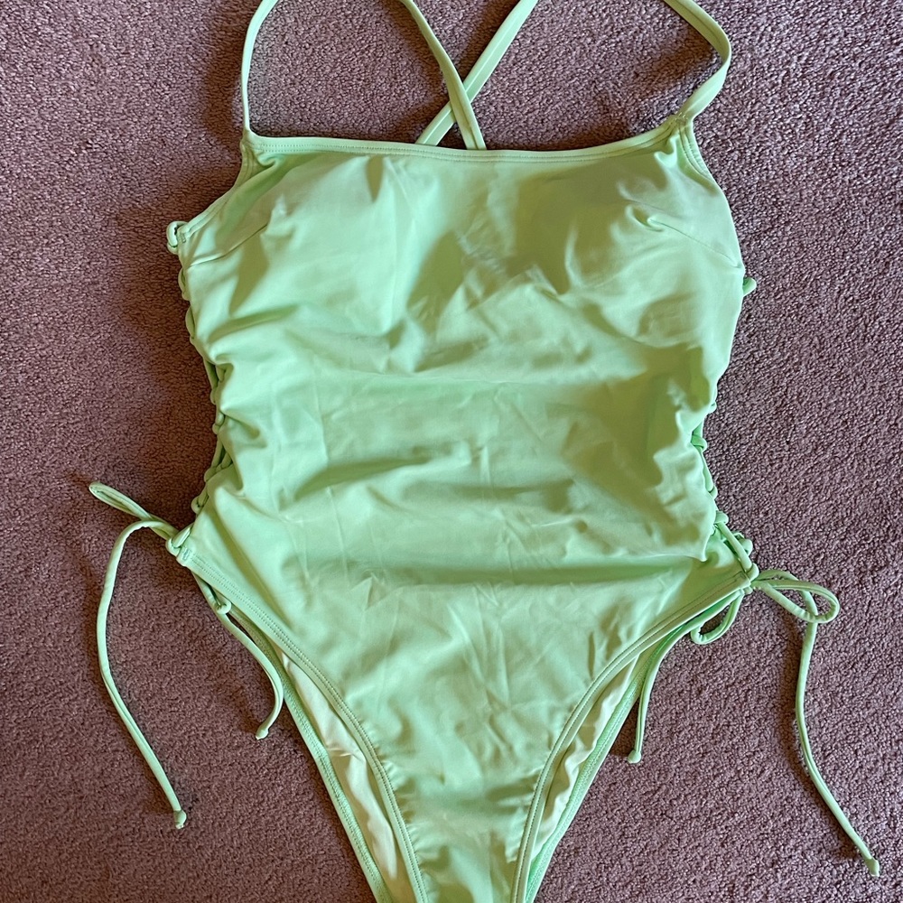 One piece Cupshe Swimsuit